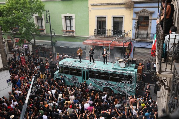 U2 ao vivo nas ruas da Cidade do México